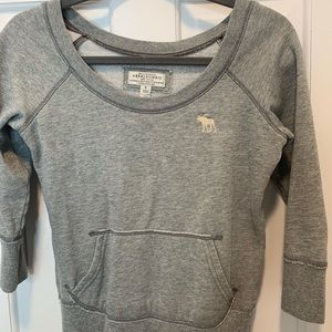 Abercrombie and Fitch Women’s 3/4 Sleeve Crew Sweatshirt